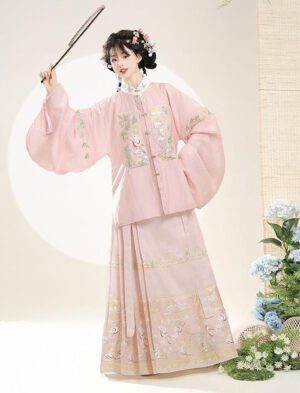 【 桂花兔 】Ancient Chinese Hanfu Dress Ming System Collar Embroidered Patchwork Pipa Sleeve Mamian Set