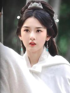 Early-stage hanfu attire from Zhe Yao, showcasing simplicity and youthfulness