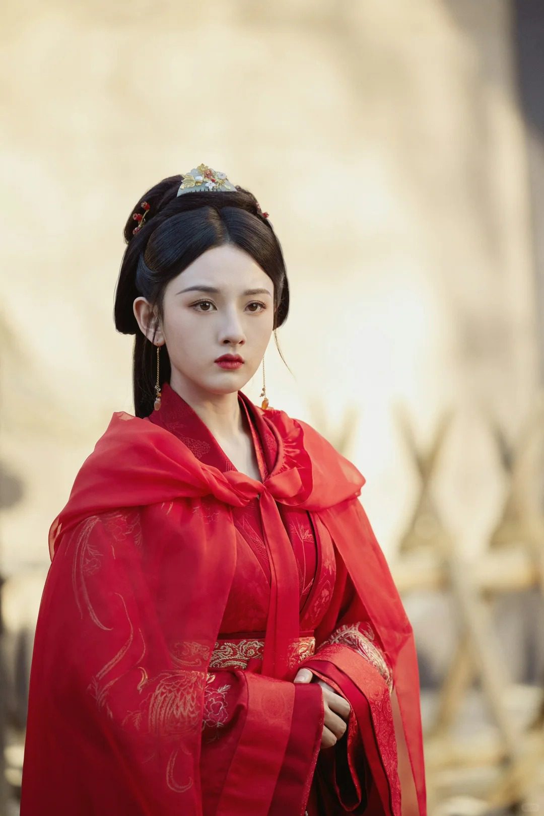 Mid-series hanfu ensemble reflecting the heroine's transition and growing complexity.