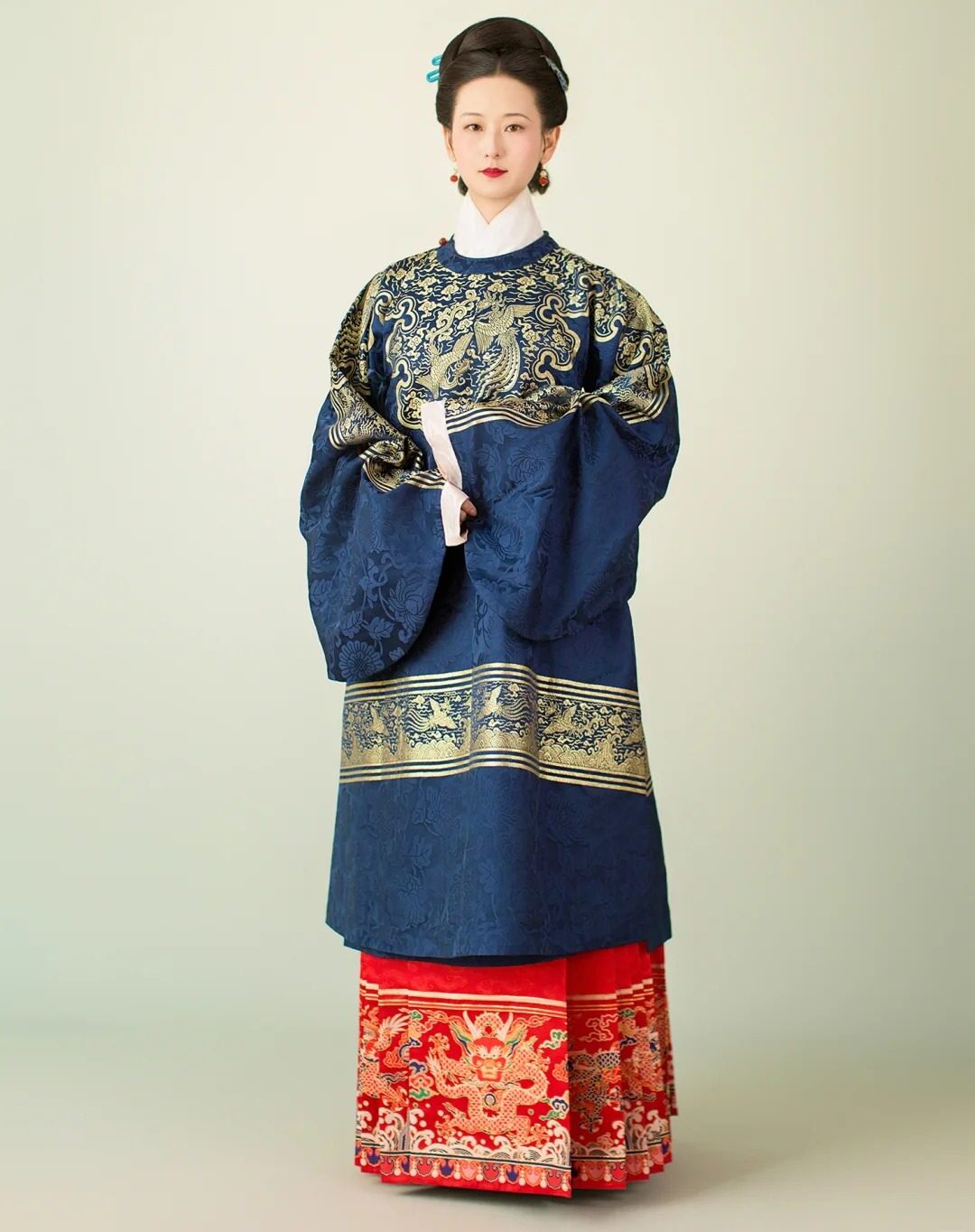 A woman wearing Ming Dynasty Hanfu