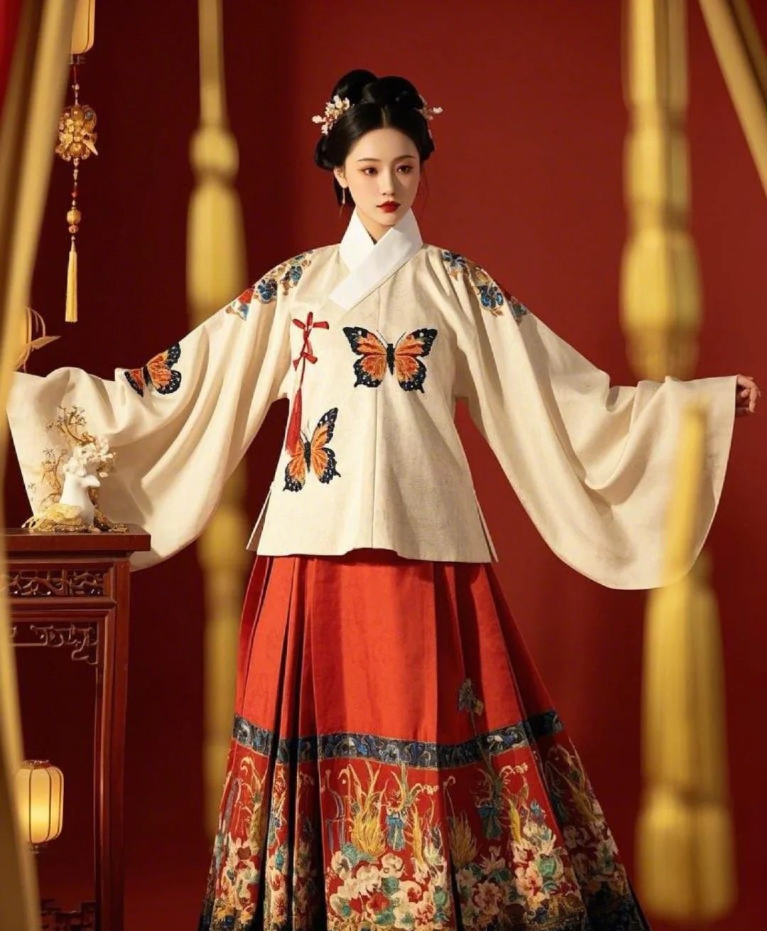 Woman in red Ming dynasty Hanfu