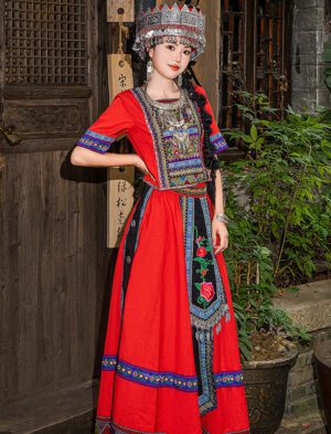 【 寨女子 】Chinese Ethnic Minority Miao Clothing